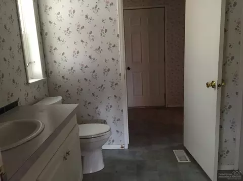 3394 SE Umatilla Loop, Prineville, OR 97754 photo 9