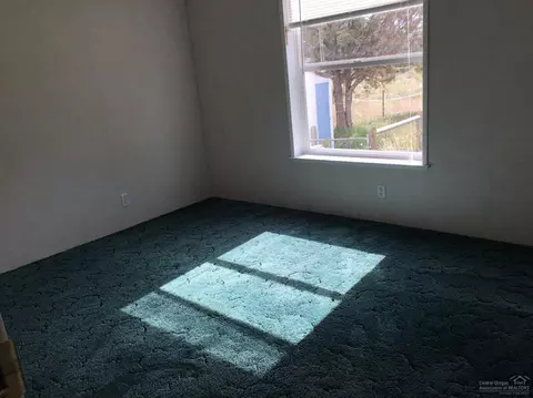 3394 SE Umatilla Loop, Prineville, OR 97754 photo 6