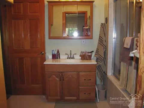16280 Green Forest Rd, La Pine, OR 97739 photo 9