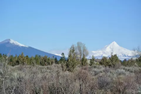 17716 Plainview Rd, Bend, OR 97703 photo 3