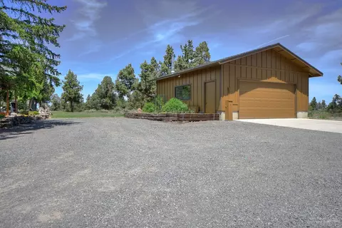64696 Mcgrath Rd, Bend, OR 97701 photo 6