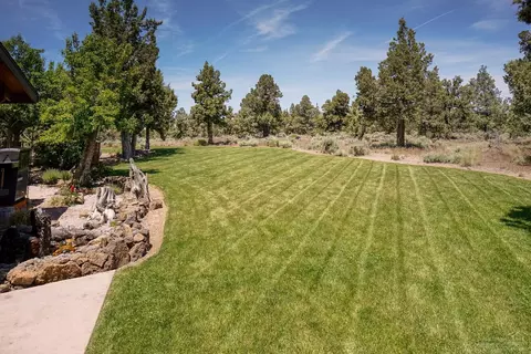 64696 Mcgrath Rd, Bend, OR 97701 photo 25