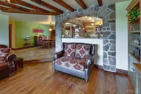 64696 Mcgrath Rd, Bend, OR 97701 photo 9