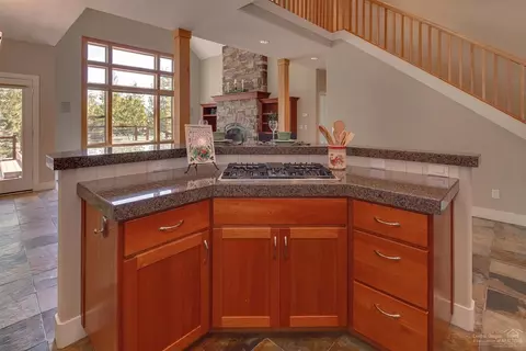 61830 Fall Creek Loop, Bend, OR 97702 photo 5
