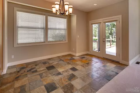 61830 Fall Creek Loop, Bend, OR 97702 photo 7