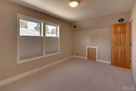 61830 Fall Creek Loop, Bend, OR 97702 photo 20