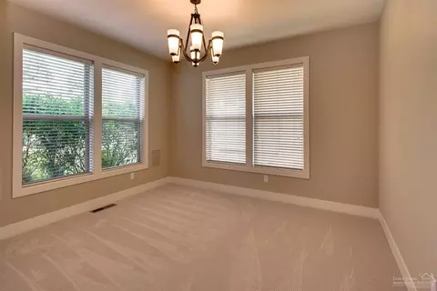 61830 Fall Creek Loop, Bend, OR 97702 photo 11