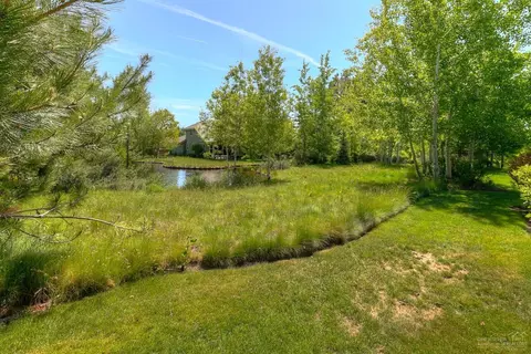 61830 Fall Creek Loop, Bend, OR 97702 photo 22