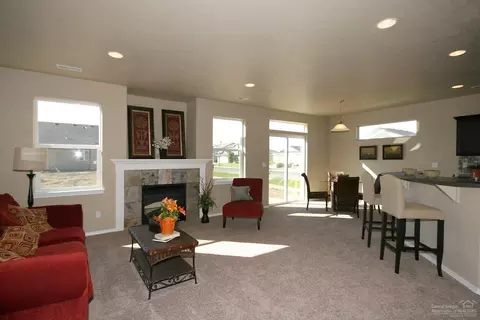 21371 NEagle Crossing Ave, Bend, OR 97701 photo 4