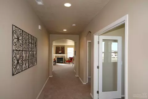 21371 NEagle Crossing Ave, Bend, OR 97701 photo 3