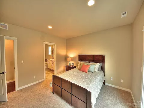 21371 NEagle Crossing Ave, Bend, OR 97701 photo 12