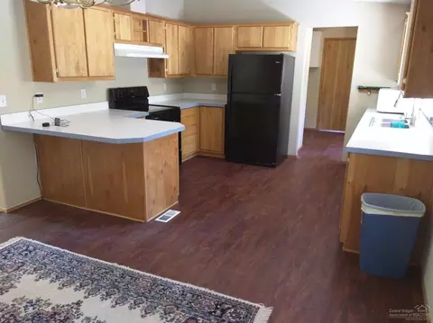 51836 Pine Loop Dr, La Pine, OR 97739 photo 8