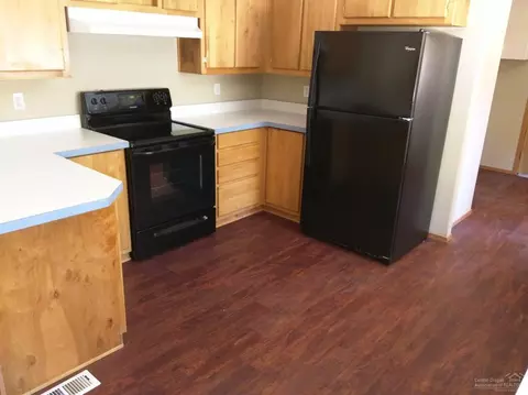 51836 Pine Loop Dr, La Pine, OR 97739 photo 9
