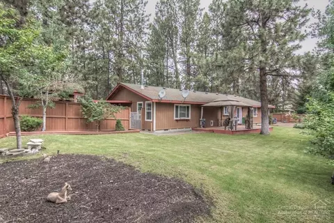 61106 Rustic Ln, Bend, OR 97702 photo 5