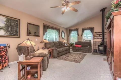 61106 Rustic Ln, Bend, OR 97702 photo 12