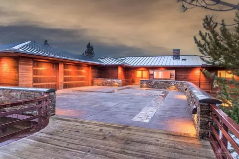 3189 NW Starview Dr, Bend, OR 97703 photo 2