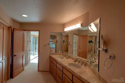 3189 NW Starview Dr, Bend, OR 97703 photo 13