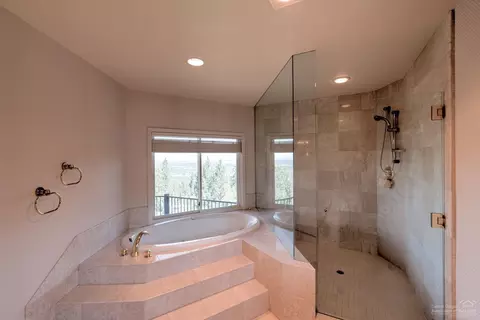 3189 NW Starview Dr, Bend, OR 97703 photo 8