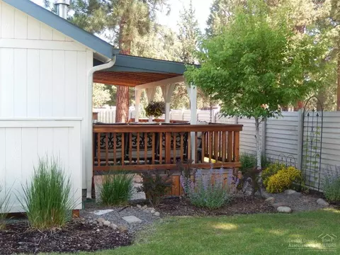 398 N Wheeler Loop, Sisters, OR 97759 photo 23