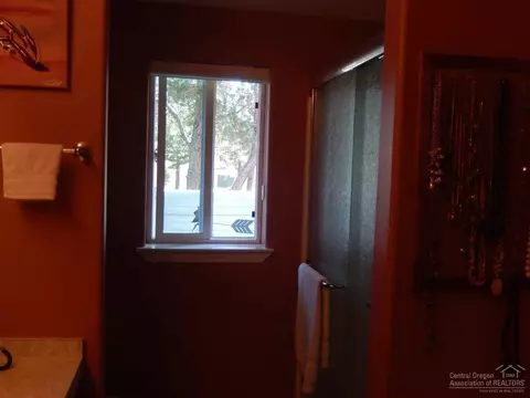 398 N Wheeler Loop, Sisters, OR 97759 photo 19