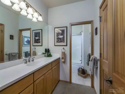 19196 Green Lakes Loop, Bend, OR 97702 photo 11