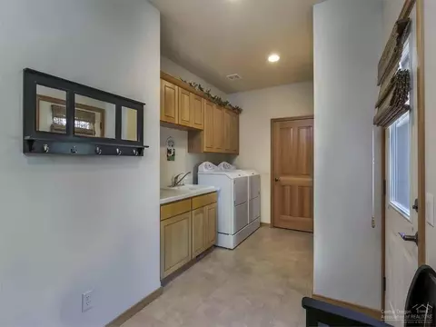 19196 Green Lakes Loop, Bend, OR 97702 photo 16