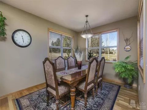 19196 Green Lakes Loop, Bend, OR 97702 photo 7