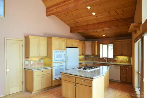 20883 Hereford Ave, Bend, OR 97703 photo 3