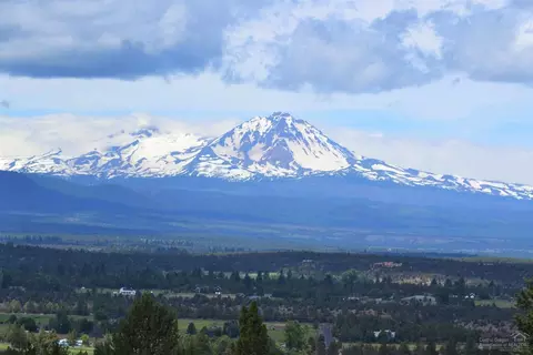 20883 Hereford Ave, Bend, OR 97703 photo 18