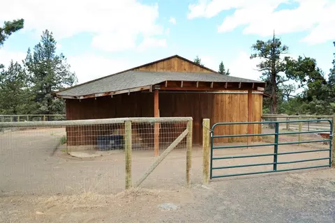 20883 Hereford Ave, Bend, OR 97703 photo 15