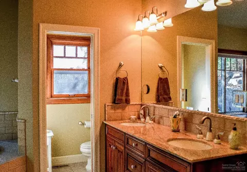 19341 Brookside Way, Bend, OR 97702 photo 10