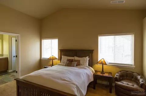 60882 Garrison Dr, Bend, OR 97702 photo 17