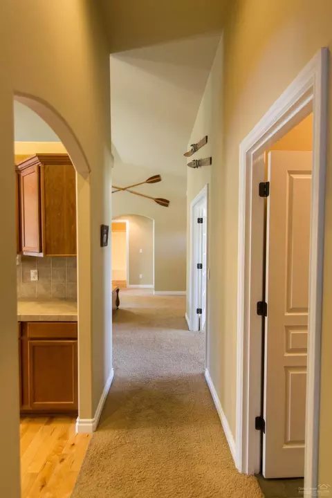 60882 Garrison Dr, Bend, OR 97702 photo 7