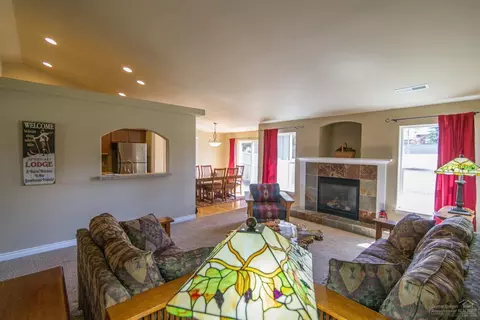 60882 Garrison Dr, Bend, OR 97702 photo 6