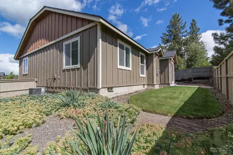 60882 Garrison Dr, Bend, OR 97702 photo 22