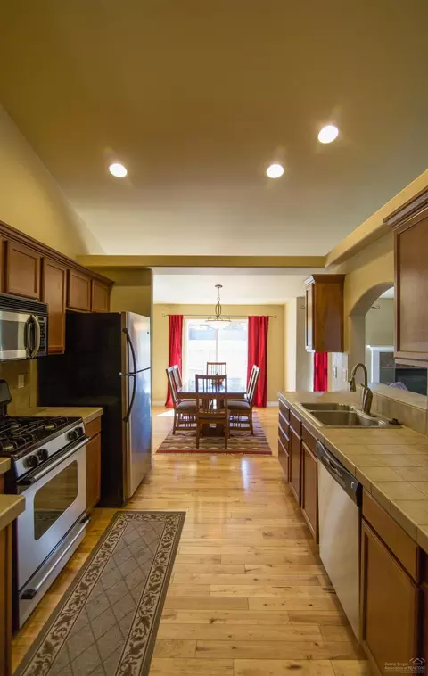 60882 Garrison Dr, Bend, OR 97702 photo 9