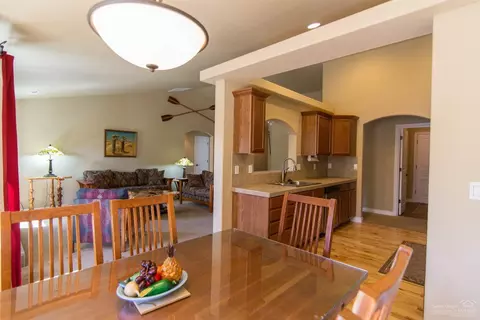 60882 Garrison Dr, Bend, OR 97702 photo 10