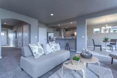 63044 NE Amherst Pl, Bend, OR 97701 photo 8