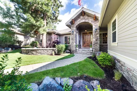 2916 NW Celilo Ln, Bend, OR 97703 photo 1