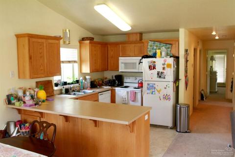 780 E Cascade Ave, Sisters, OR 97759 photo 6