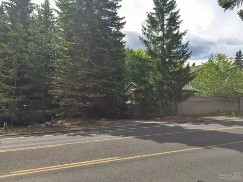 2500 NE 8th St, Bend, OR 97701 photo 6