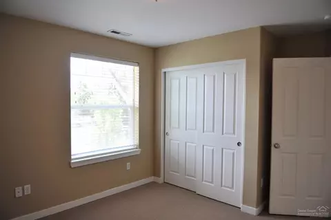 21292 Beall Dr, Bend, OR 97701 photo 23