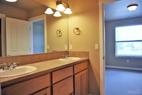 21292 Beall Dr, Bend, OR 97701 photo 22