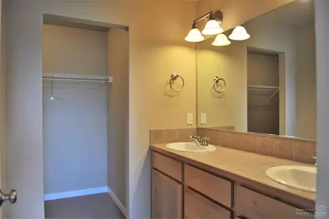 21292 Beall Dr, Bend, OR 97701 photo 19