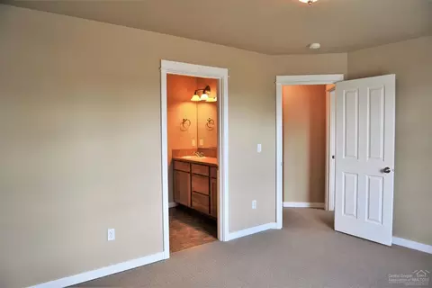 21292 Beall Dr, Bend, OR 97701 photo 18