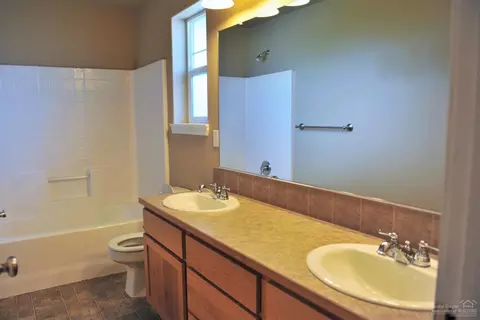 21292 Beall Dr, Bend, OR 97701 photo 16