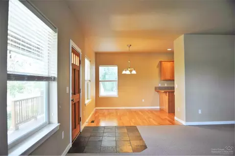21292 Beall Dr, Bend, OR 97701 photo 6