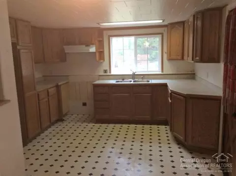 52501 Doe Ln, La Pine, OR 97739 photo 3