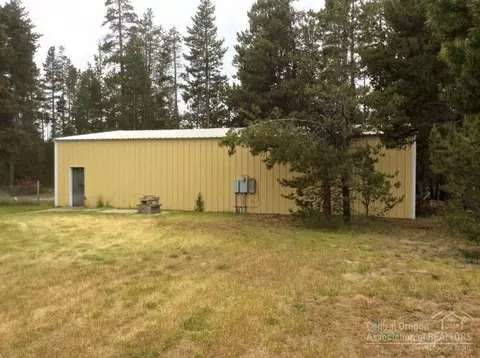 52501 Doe Ln, La Pine, OR 97739 photo 2