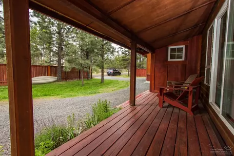 17176 Elsinore Rd, Bend, OR 97707 photo 2